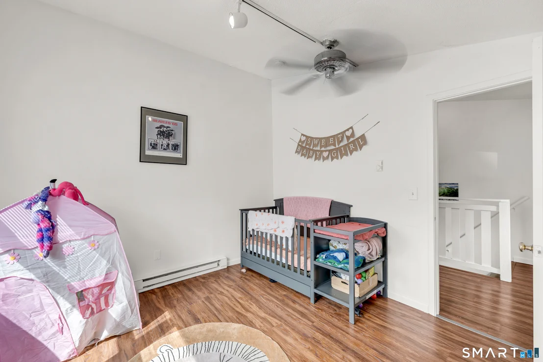 Photo of 325 Wakefield Boulevard