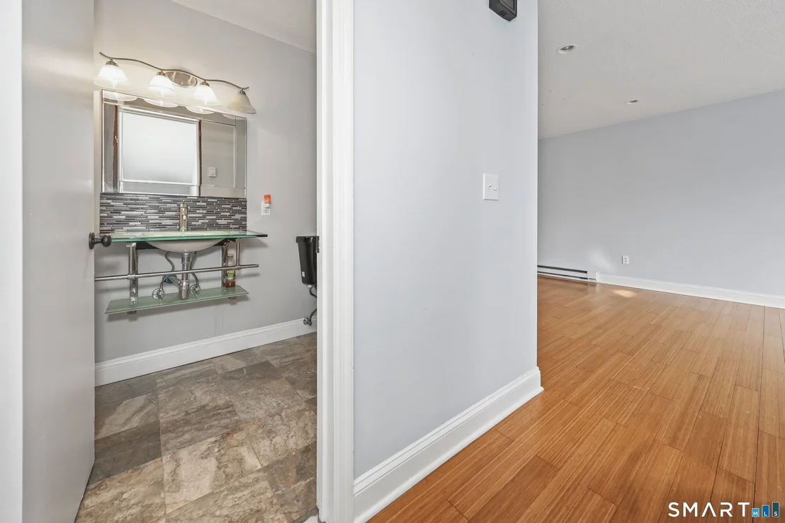 Photo of Unit 11D at 925 Oronoke Road
