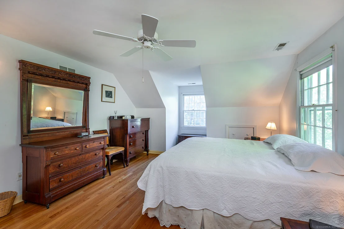 Photo of 242 Tophet Road