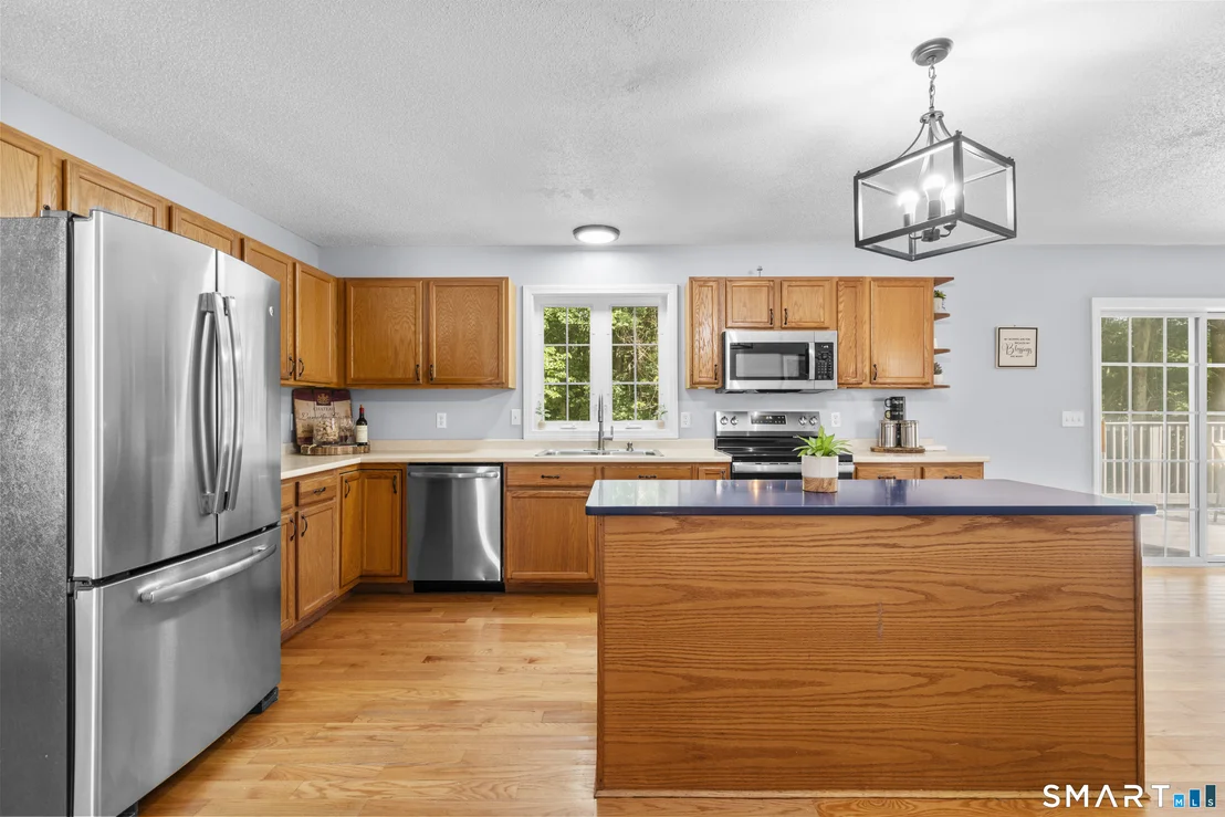 Photo of 264 Trumbull Highway