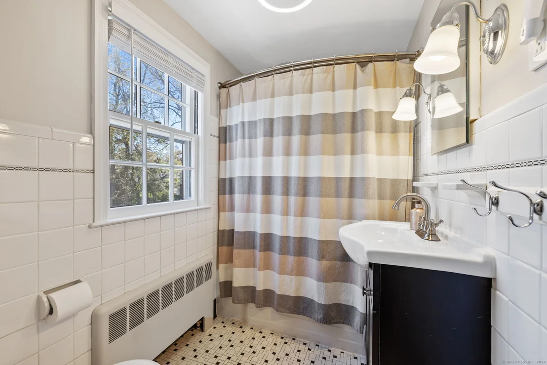 Photo of 21 Carleton Road