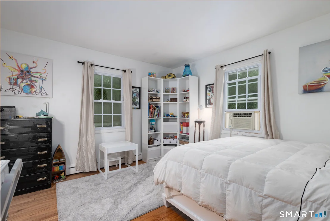 Photo of 1166 Spindle Hill Road