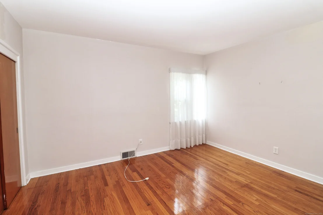 Photo of 215 Allerton Road