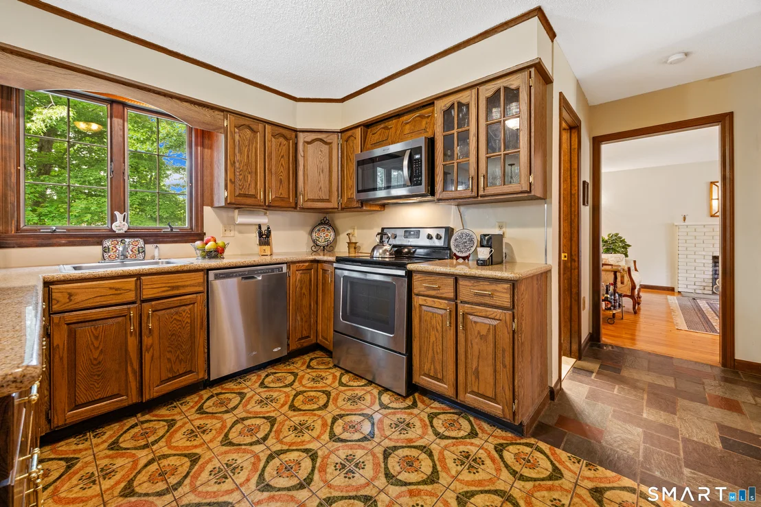Photo of 620 Riverside Drive