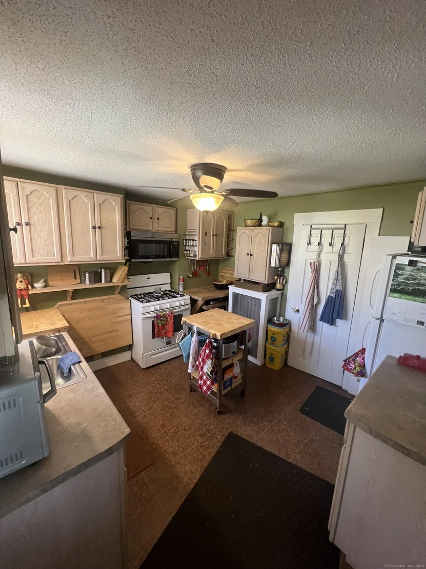 Photo of 17 Pleasant Street