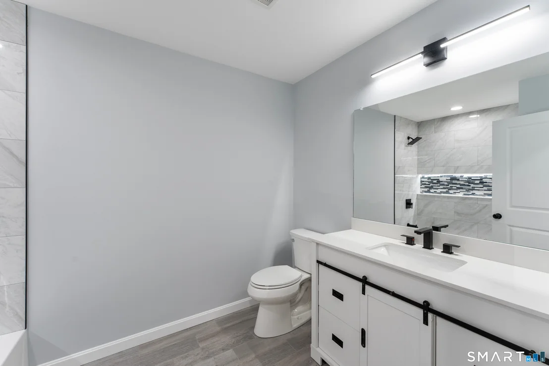 Photo of 874 Brook Road