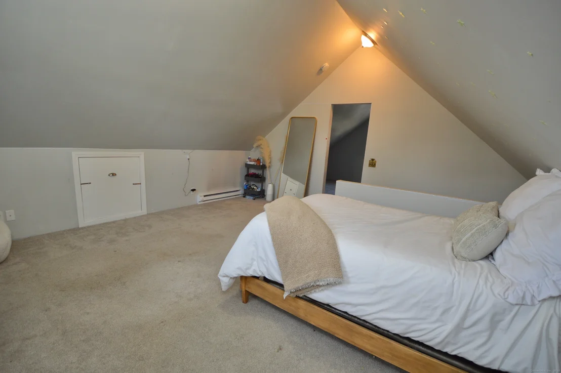 Photo of 50 Quaker Road
