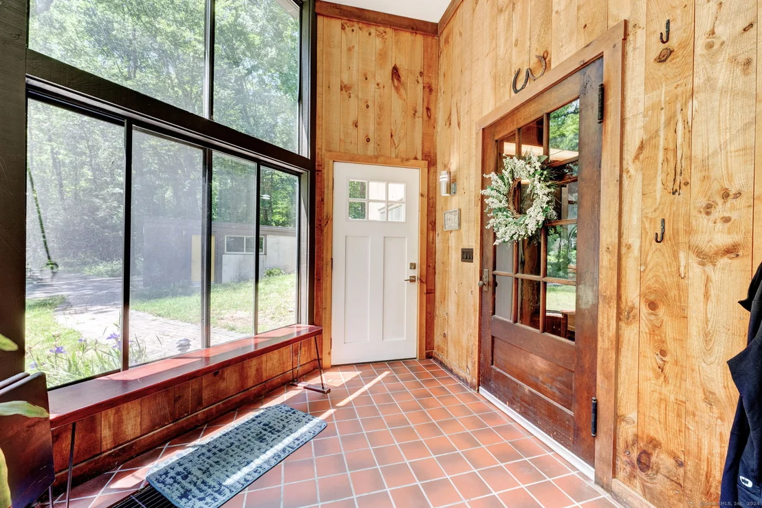 Photo of 76 Davis Road