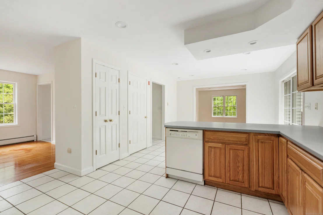 Photo of 341 Quaddick Road