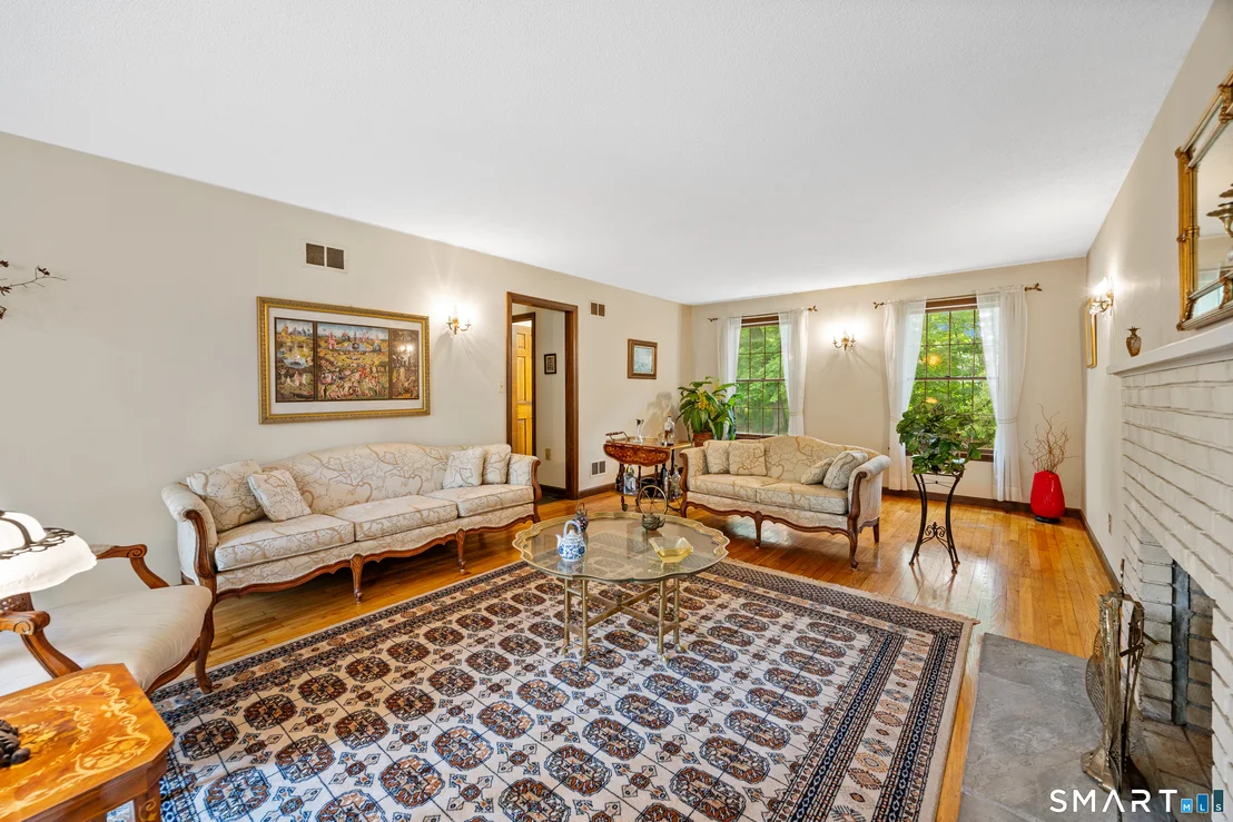 Photo of 620 Riverside Drive