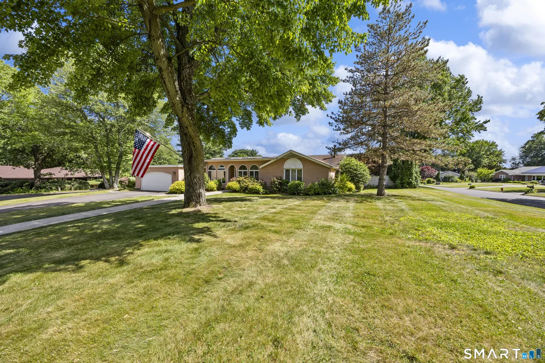Photo of 112 Bittersweet Hill
