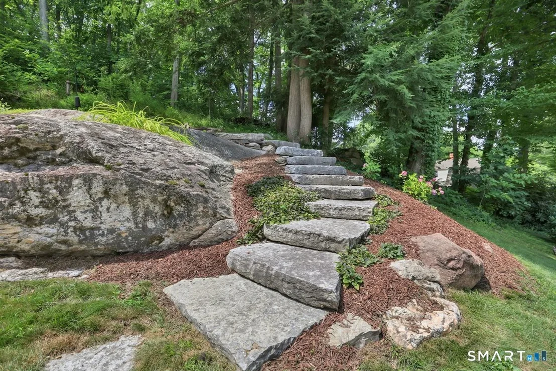 Photo of 32 Stonepost Road