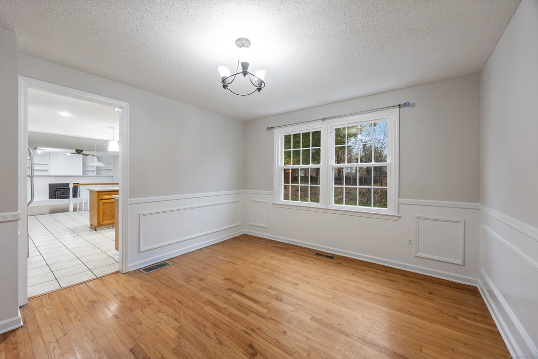 Photo of 28 Newbridge Circle