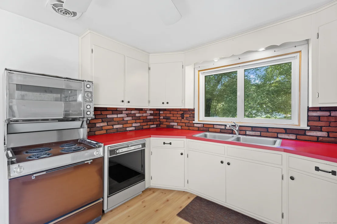 Photo of 43 Arrowhead Drive