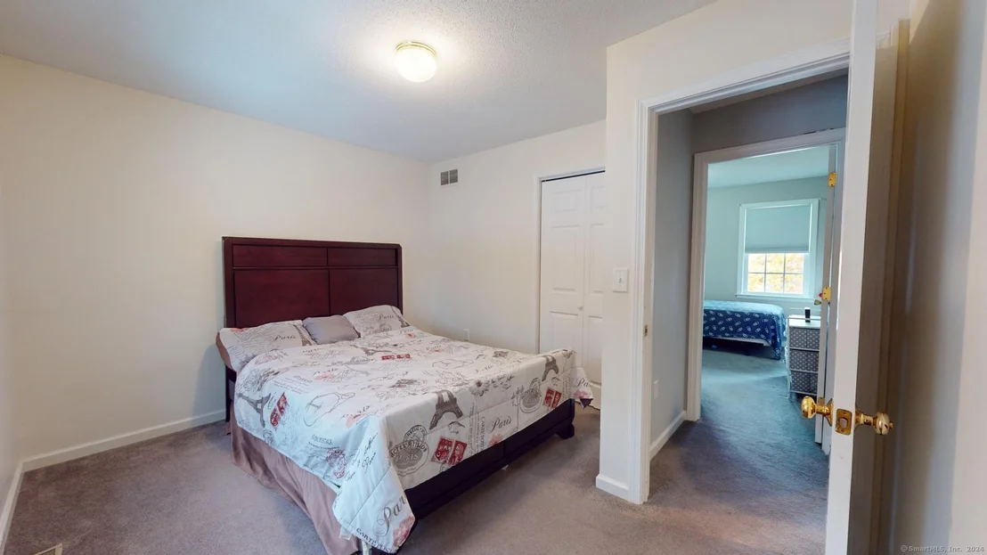 Photo of 19 High Ledge Circle