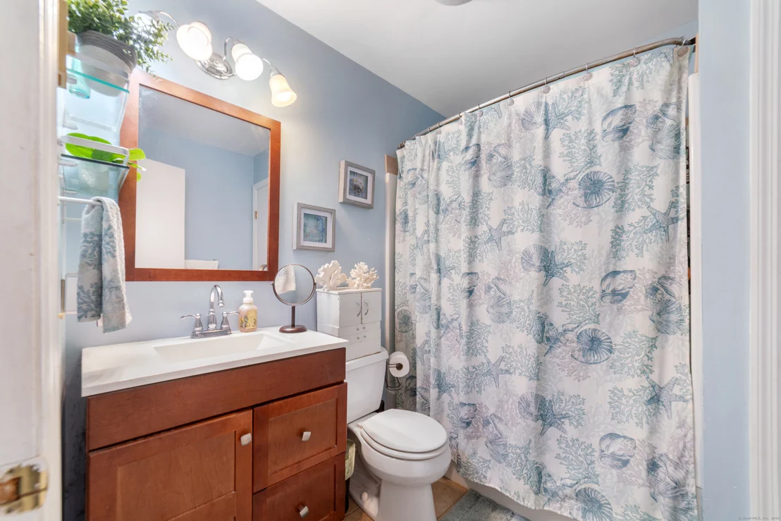 Photo of Unit APT68 at 19 Taft Point