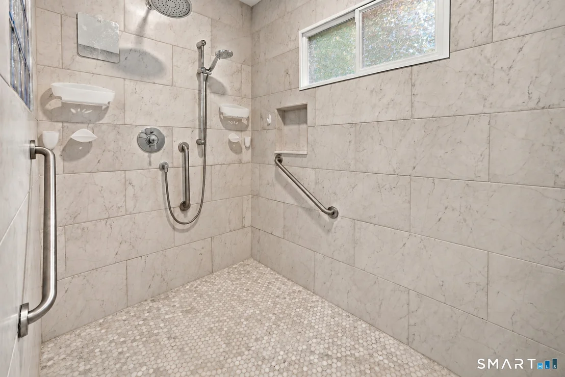 Photo of 163 Juniper Drive