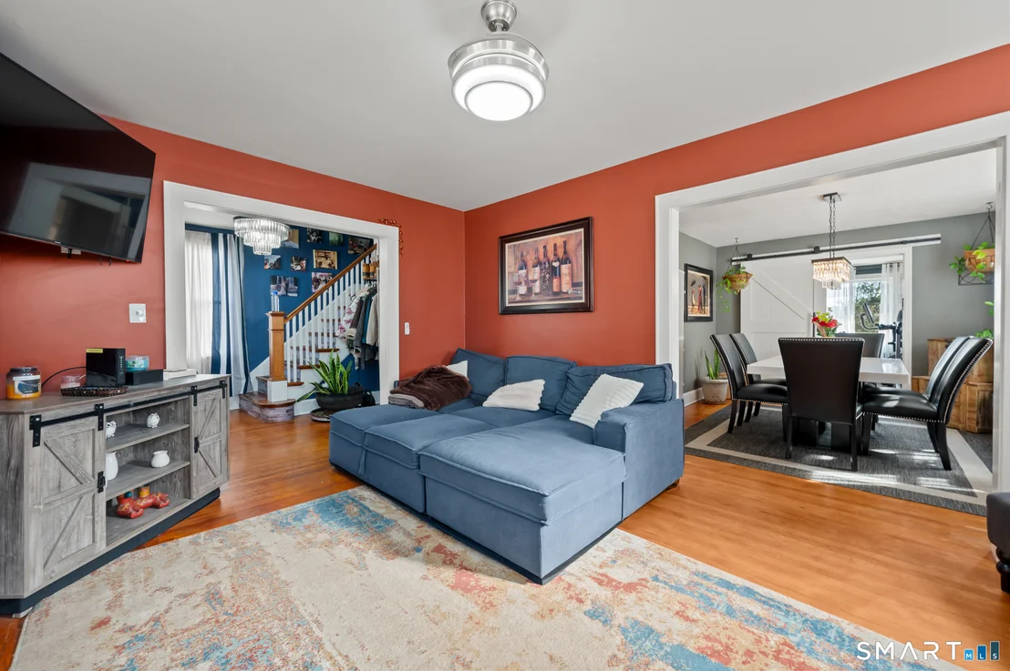 Photo of 32 Burr Avenue