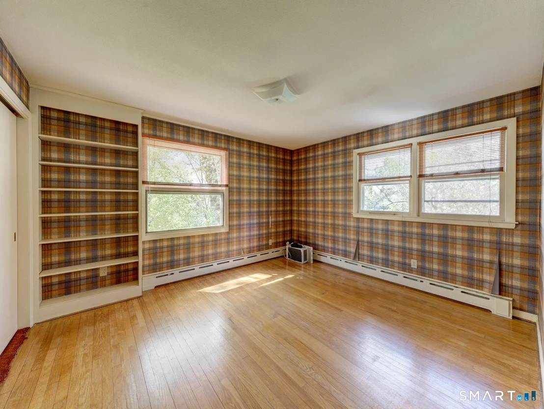 Photo of 284 Chestnut Hill Road