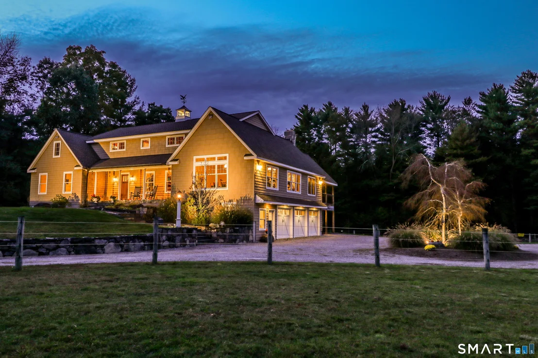 Photo of 250 Maple Road