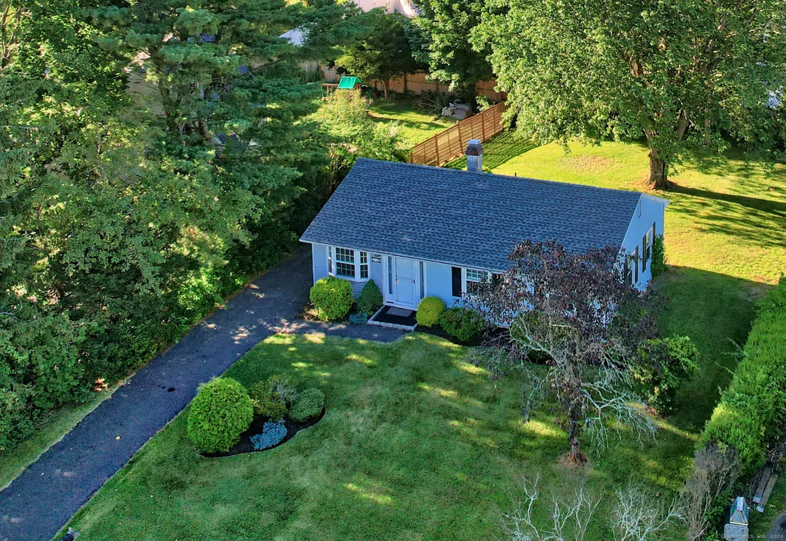 Photo of 10 Fox Run Road