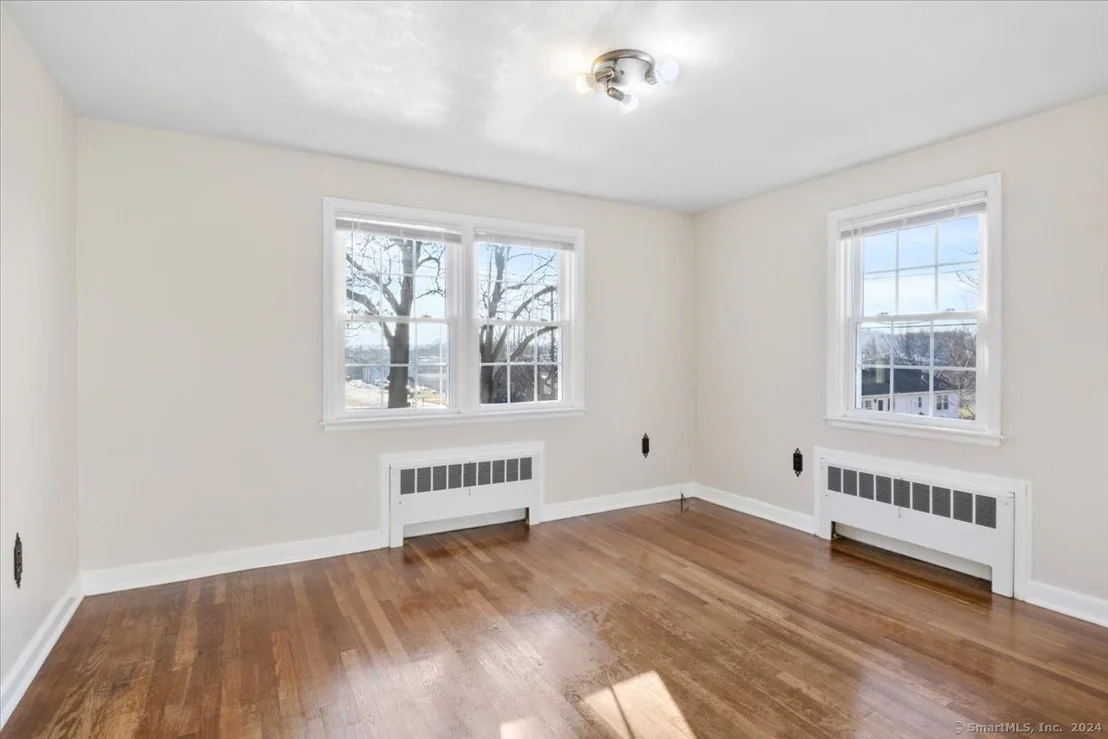 Photo of 6 Jackson Avenue