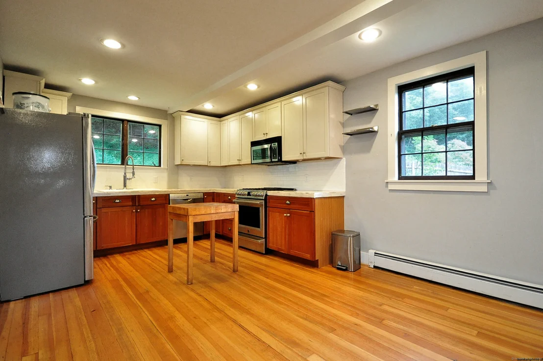 Photo of 19 Maple Avenue
