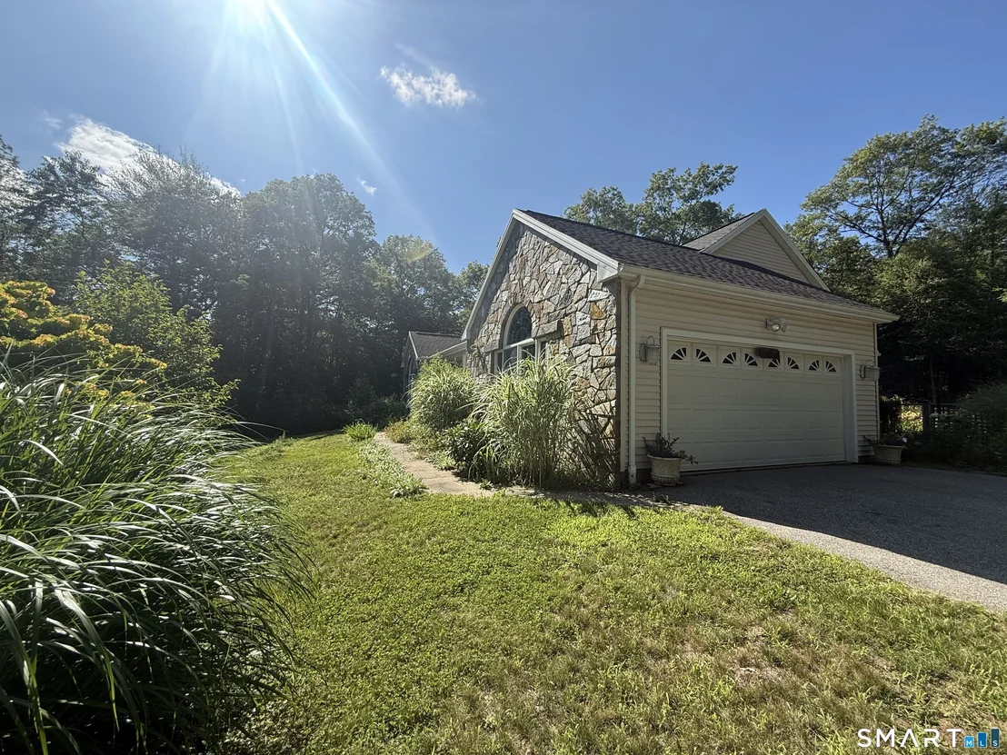 Photo of 455 Westminster Road