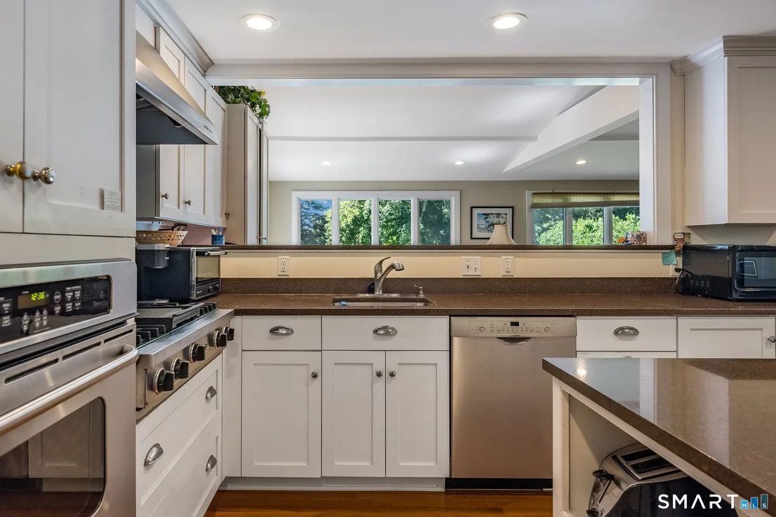 Photo of 145 Beach Park Road