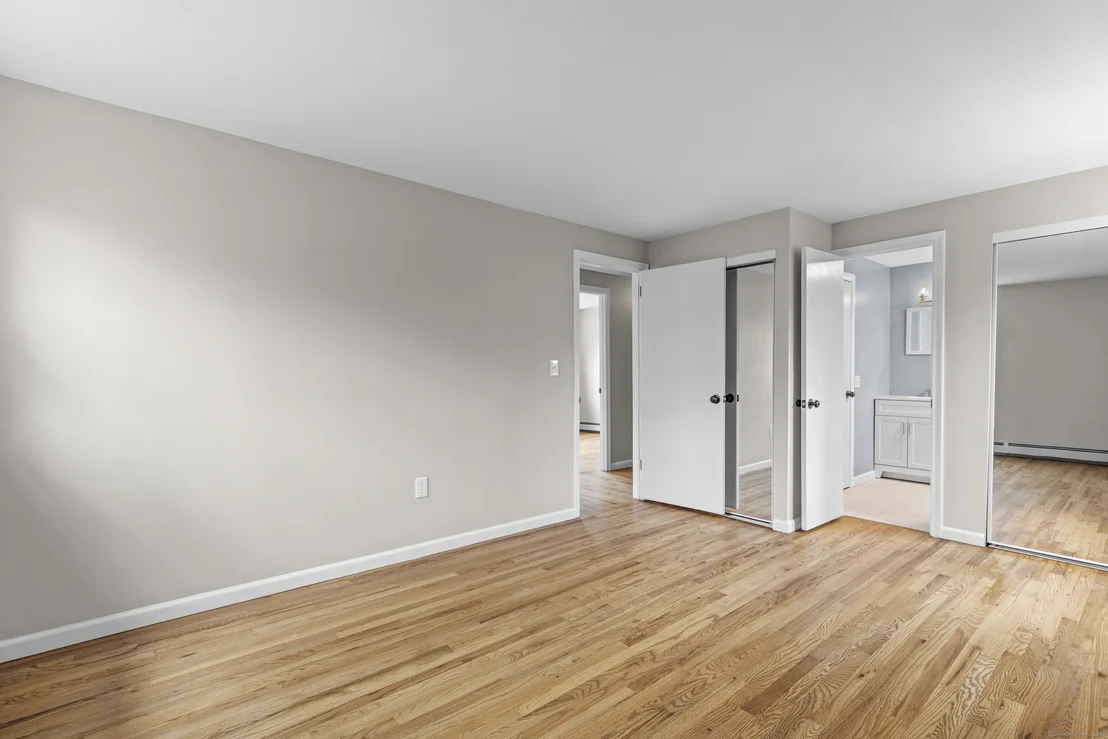 Photo of 35 Hampton Lane