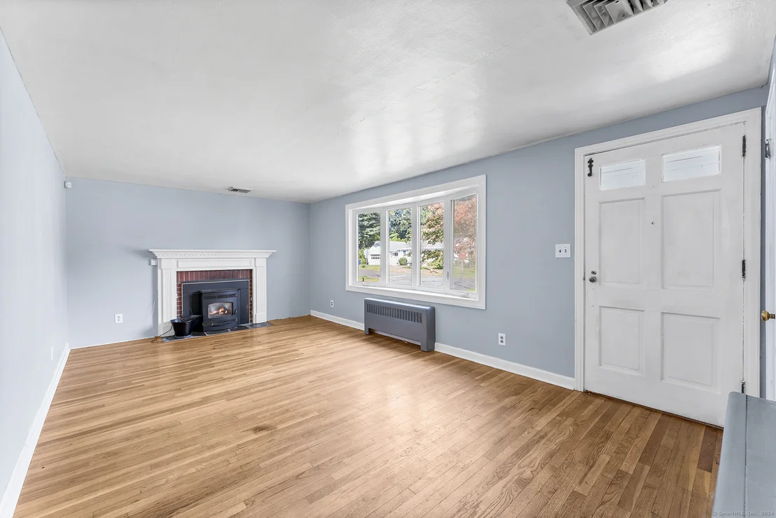 Photo of 165 Giddings Avenue