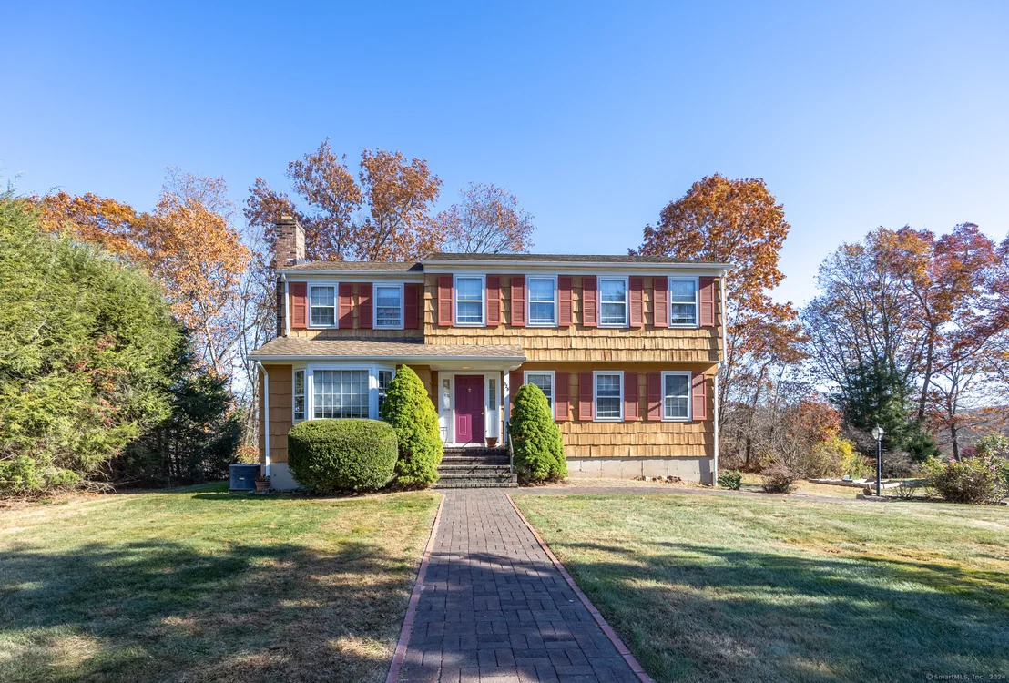 Photo of 325 Oak Drive