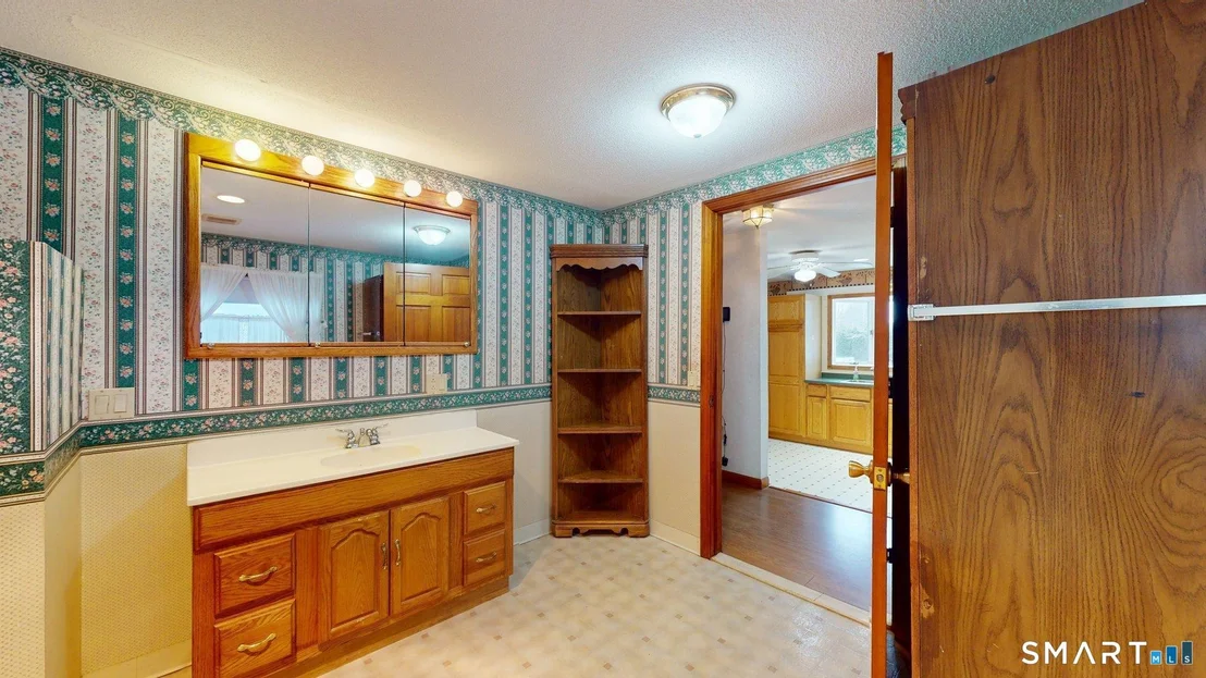 Photo of 13 Reservoir Avenue