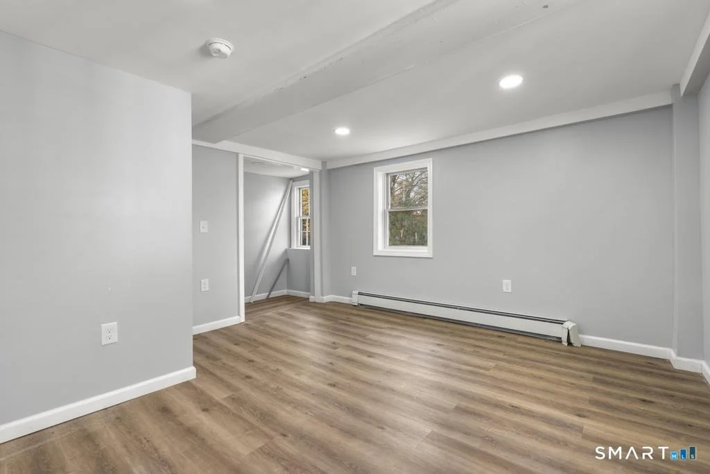 Photo of 6 Lee Avenue