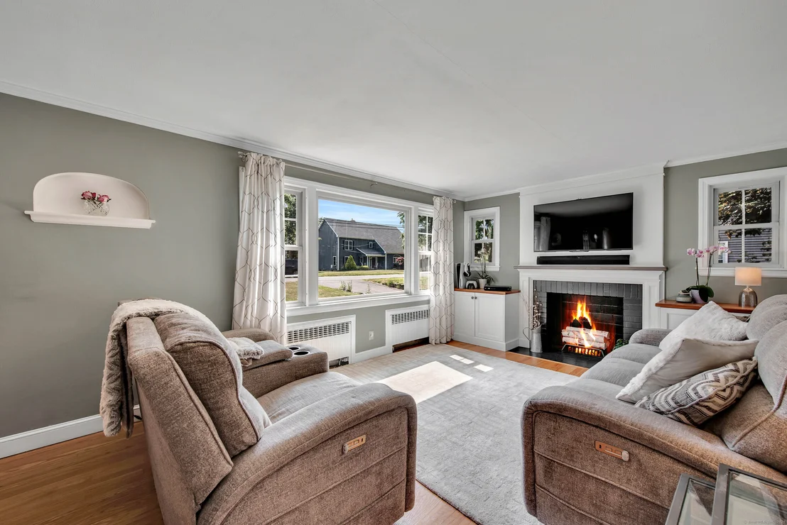 Photo of 25 Maple Ridge Drive