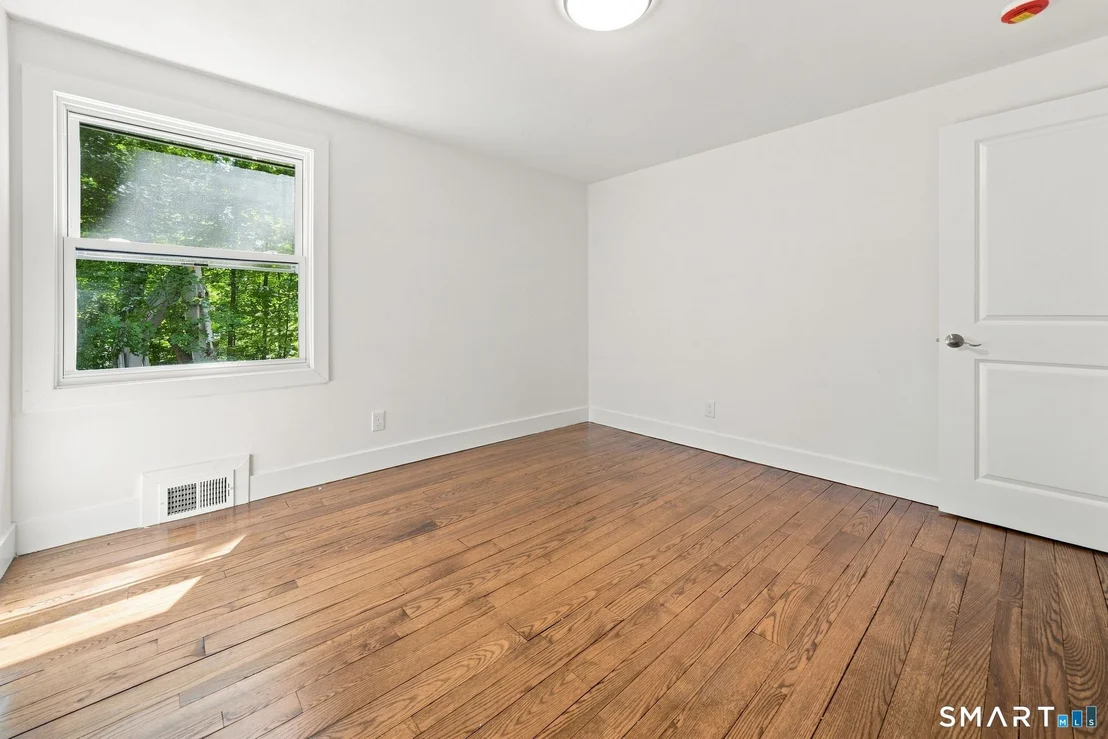Photo of 87 Kenmore Road