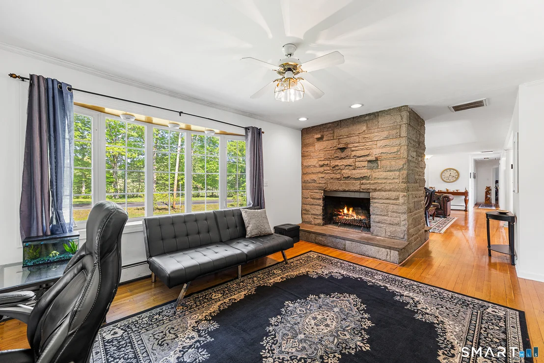 Photo of 650 Racebrook Road