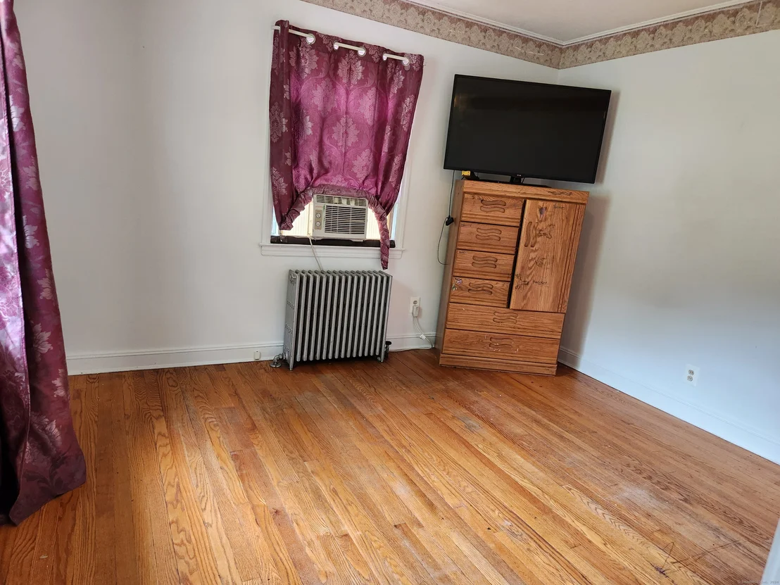 Photo of 27 Linnmore Drive