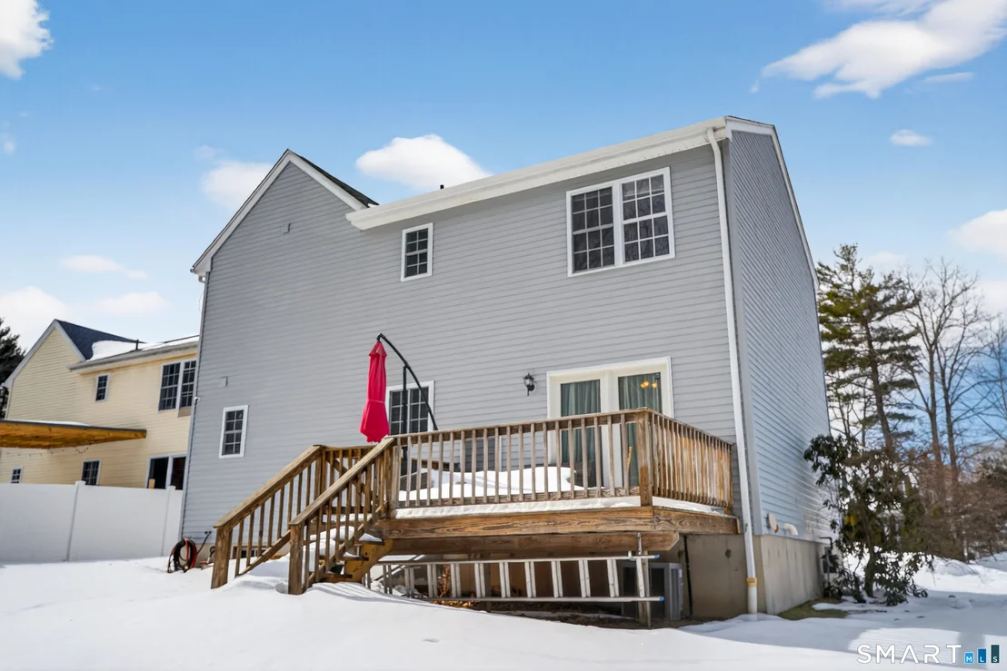 Photo of 230 White Oak Way