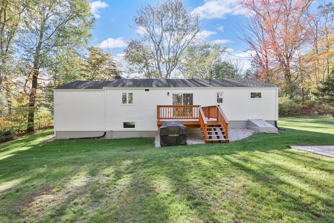 Photo of 527 Merrow Road