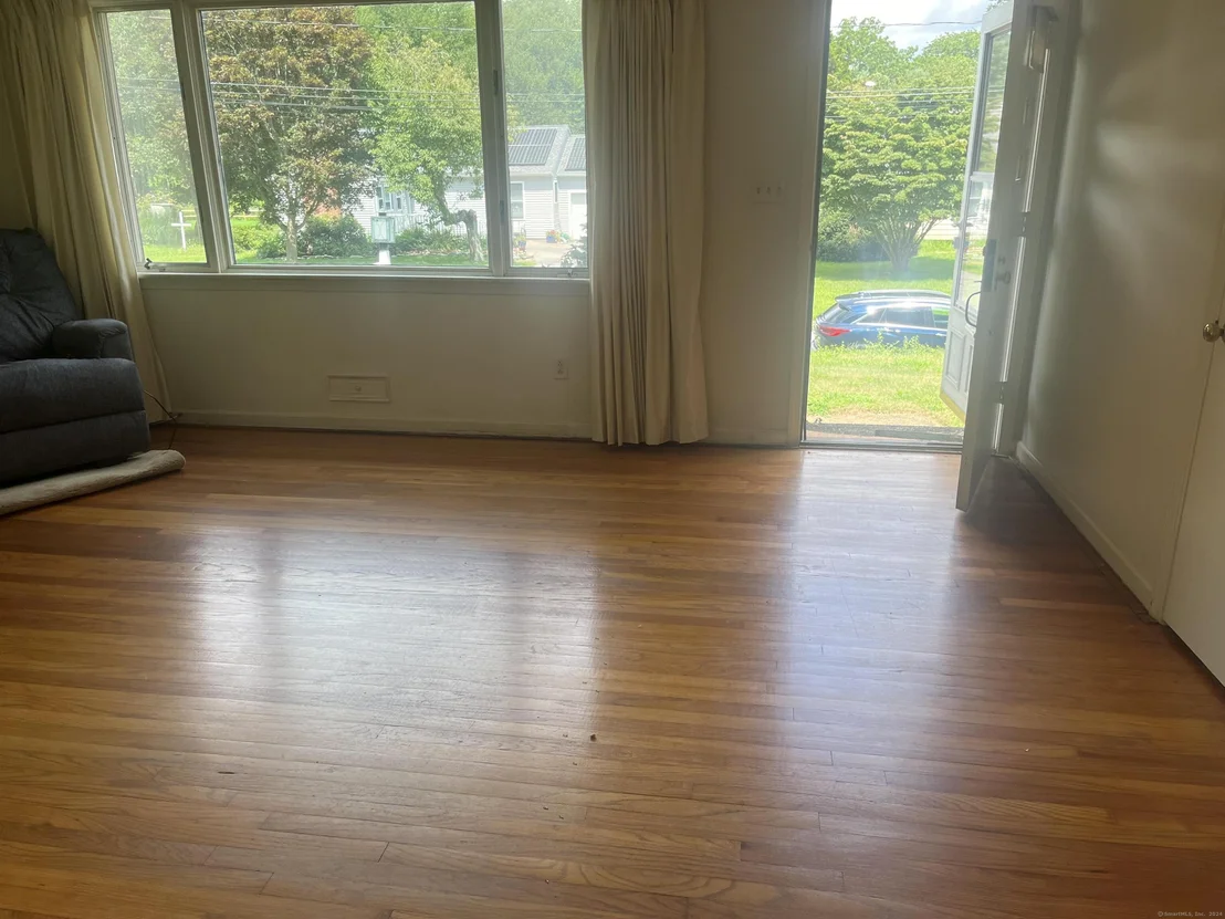 Photo of 8 Laurel Glen Road