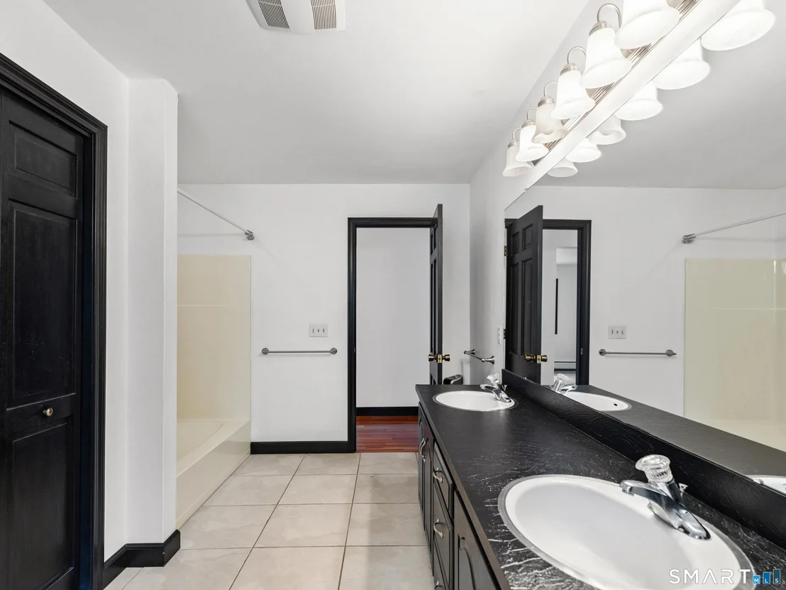 Photo of 132 Hickory Lane