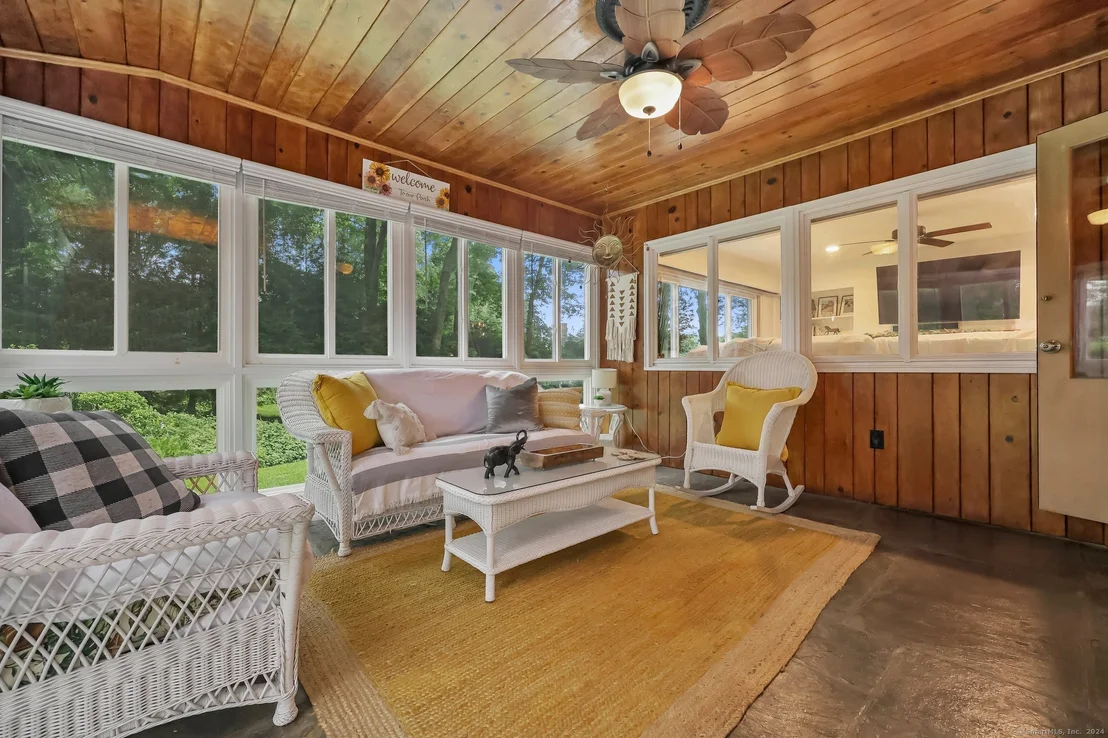 Photo of 109 Meadowcrest Drive