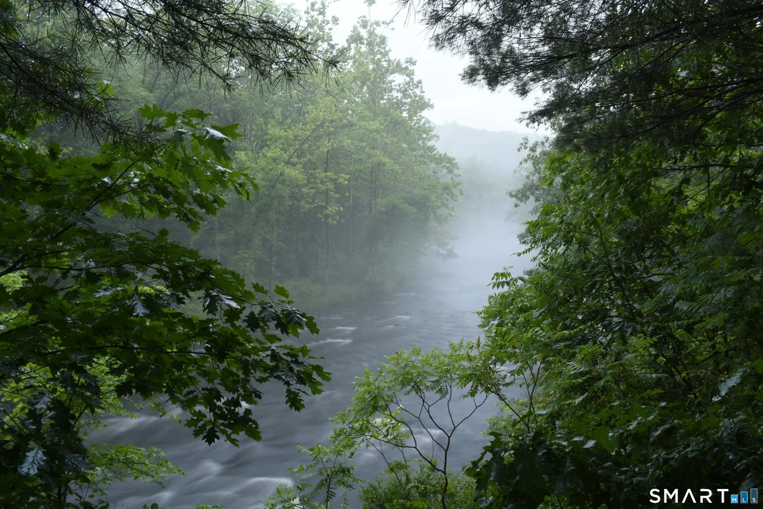 Photo of 82 River Road