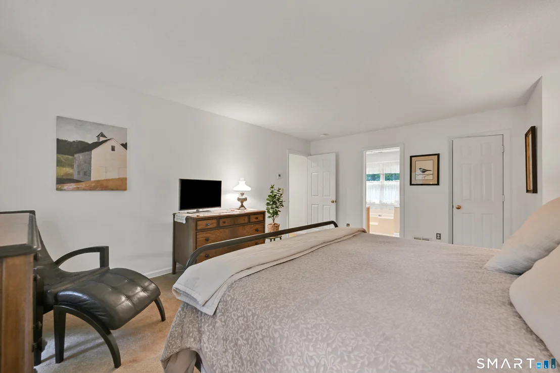 Photo of 107 Robin Drive