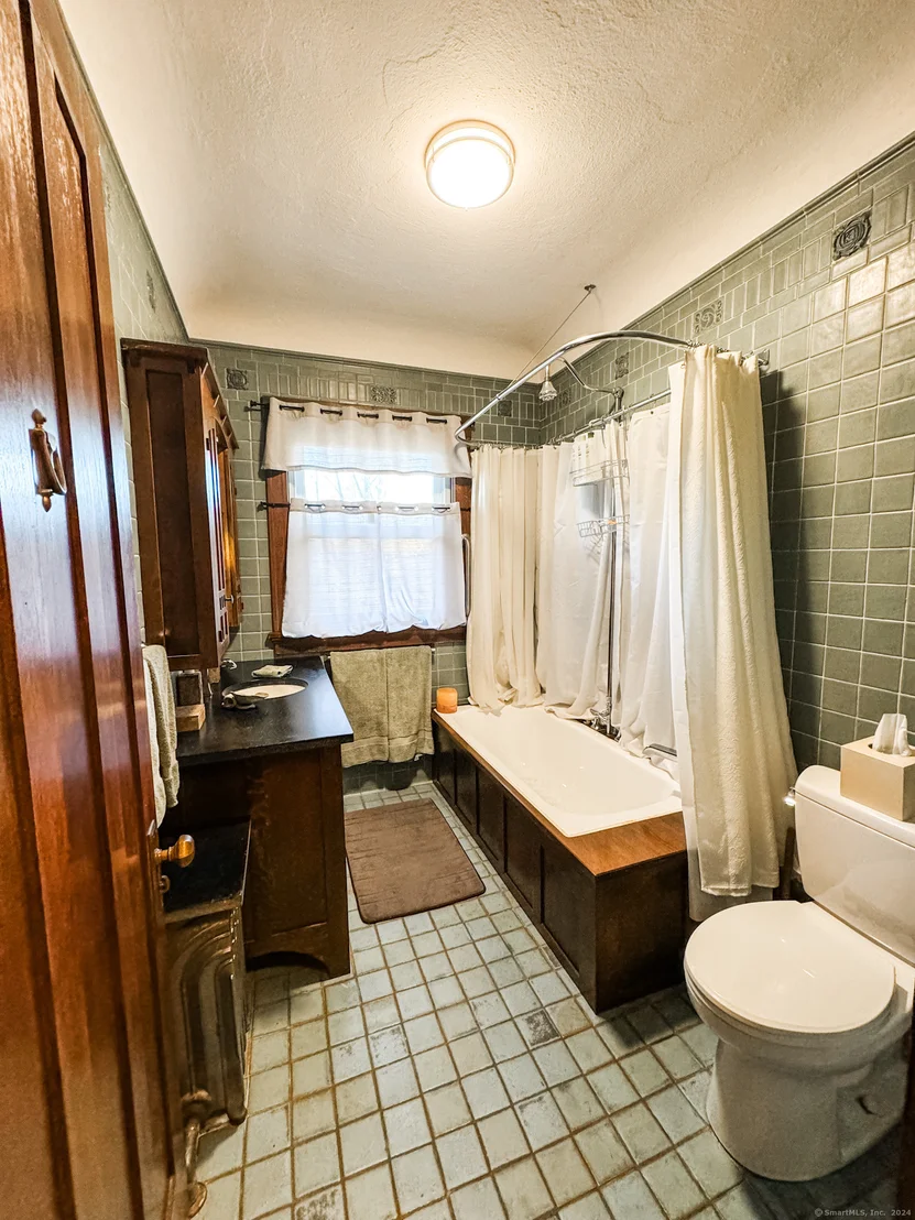 Photo of 185, 185.5 Grove Street