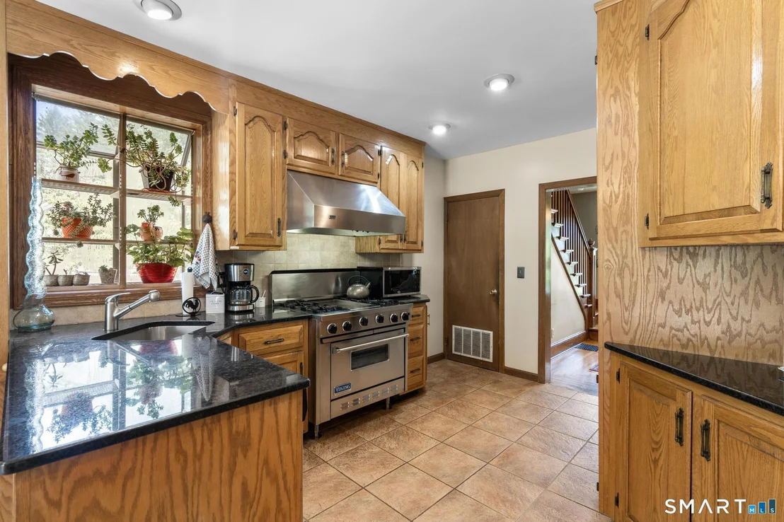 Photo of 169 River Road