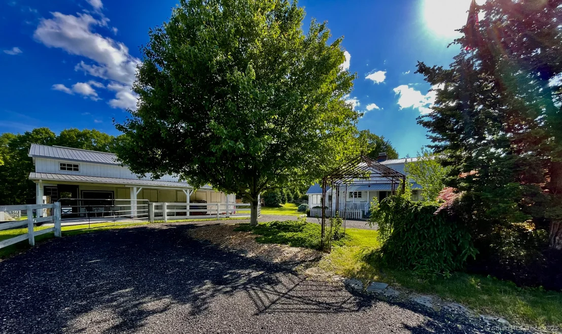 Photo of 58 Botsford Hill Road
