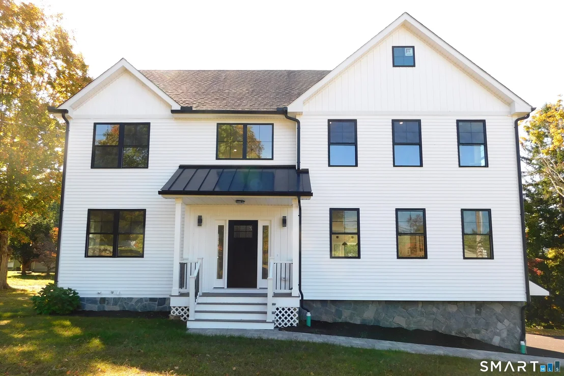 Photo of 60 Mohegan Road