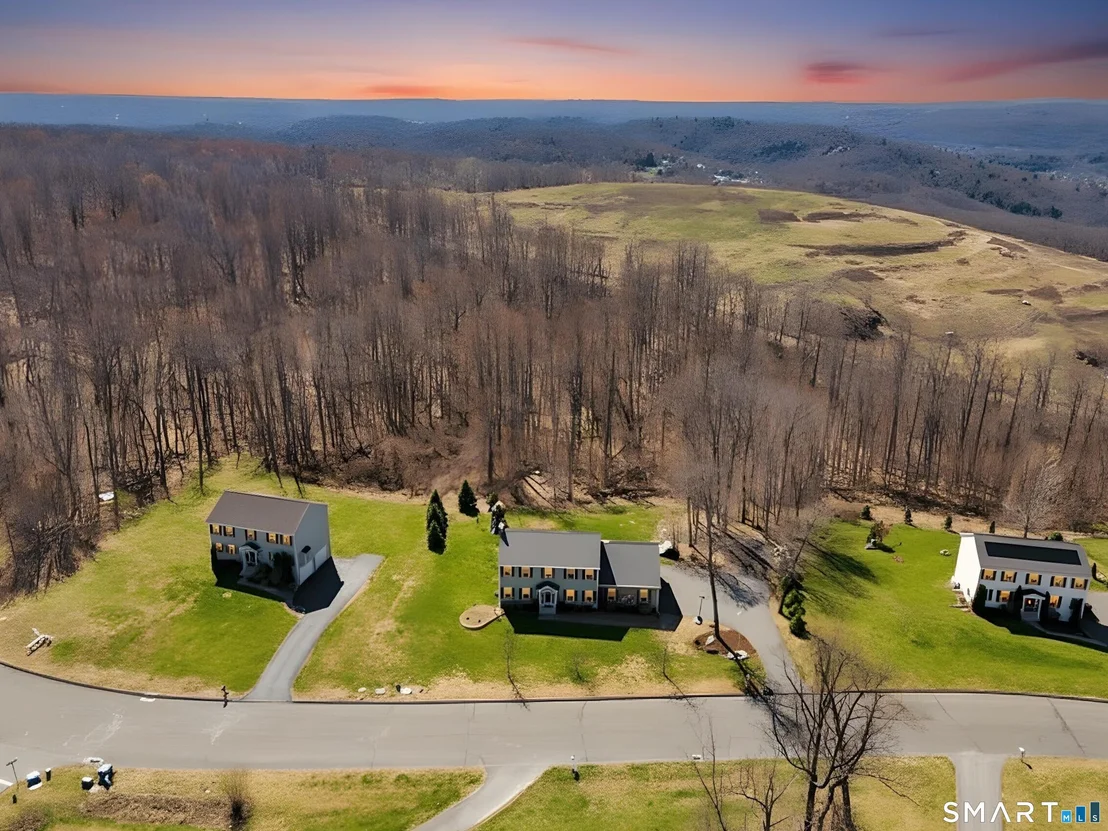 Photo of 18 Oakwood Drive